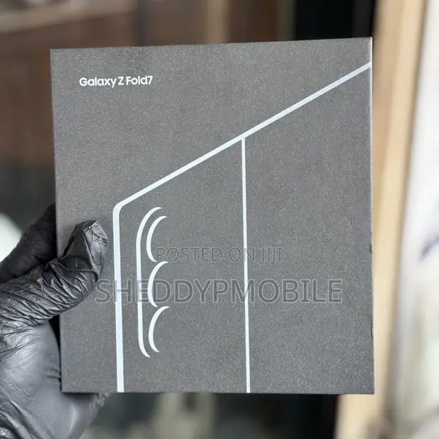 Samsung Galaxy Z Fold7 256GB Silver - 1