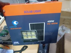 400W Cmontmax Lithium Battery Solar Flood Light