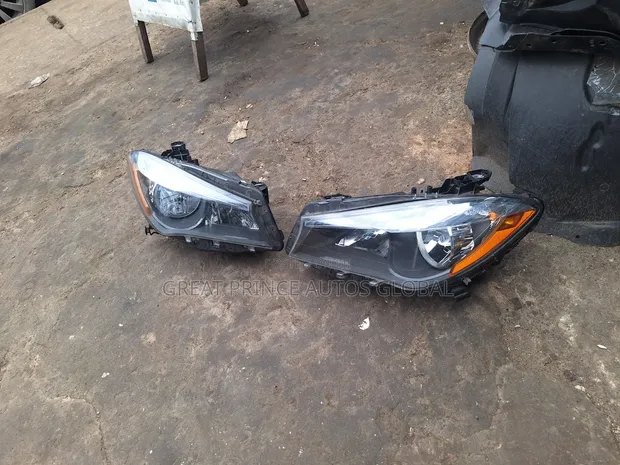 Mercedes-Benz CLA250 Headlight (Non-Charger Type) - 1