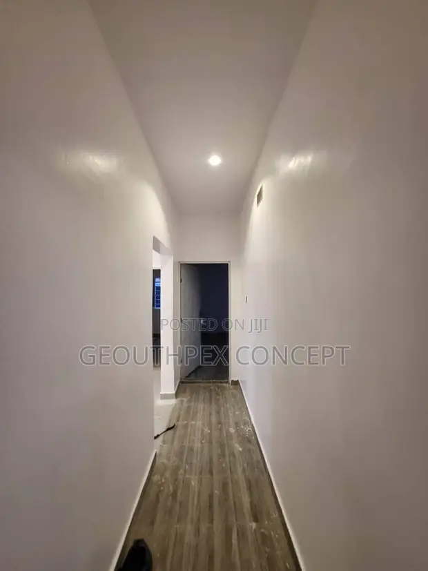 3-Bedroom Bungalow with BQ in Success Estate, Akala Express - 1