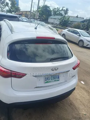 Infiniti FX35 2010 Fari