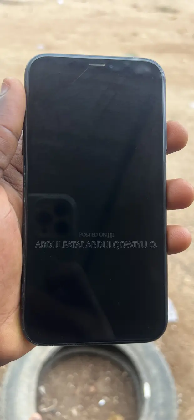Apple iPhone XR 64GB Black - 1