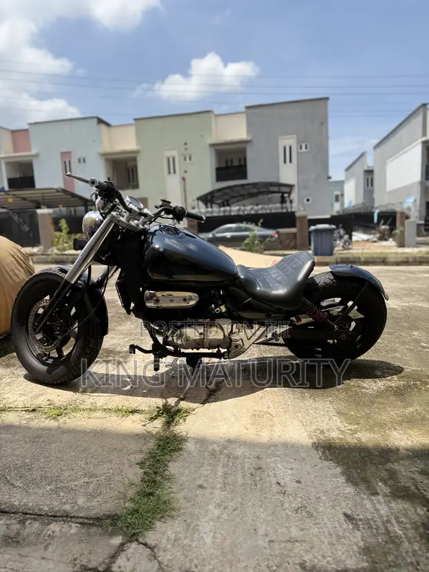 Hyosung Aquila 2015 Black Cruiser - 1