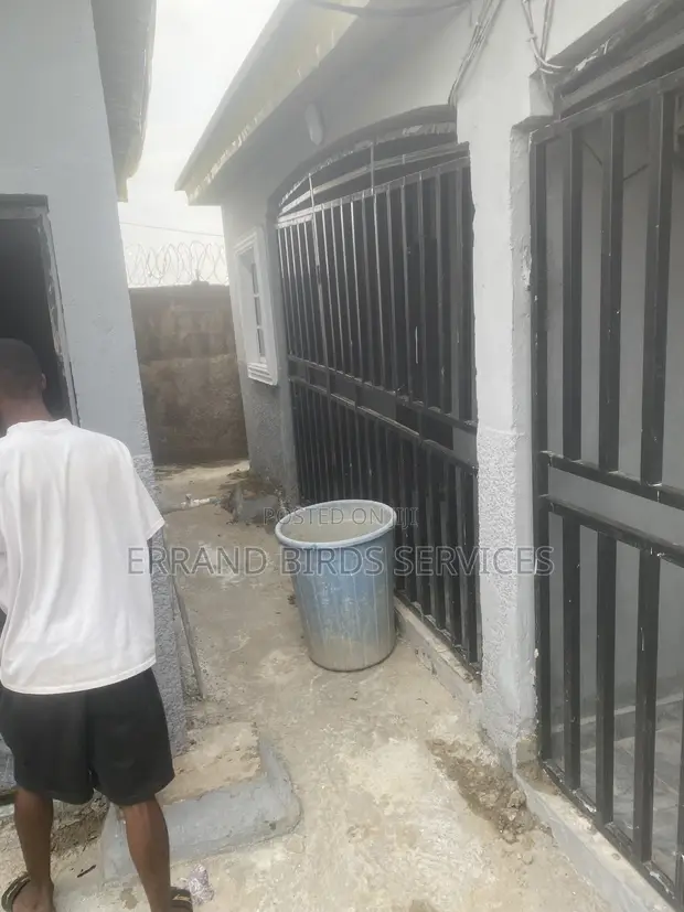 Gidan Kwana 1 a Elephant Estate, Karu don haya - 1