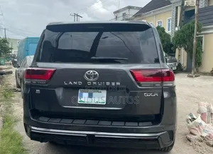 Toyota Land Cruiser GXR 2022