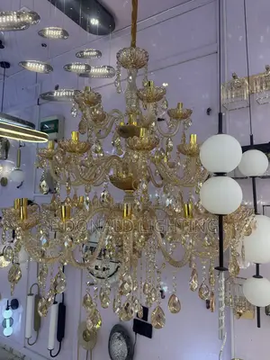 Kyawun Fitilar Sarki na Royal
