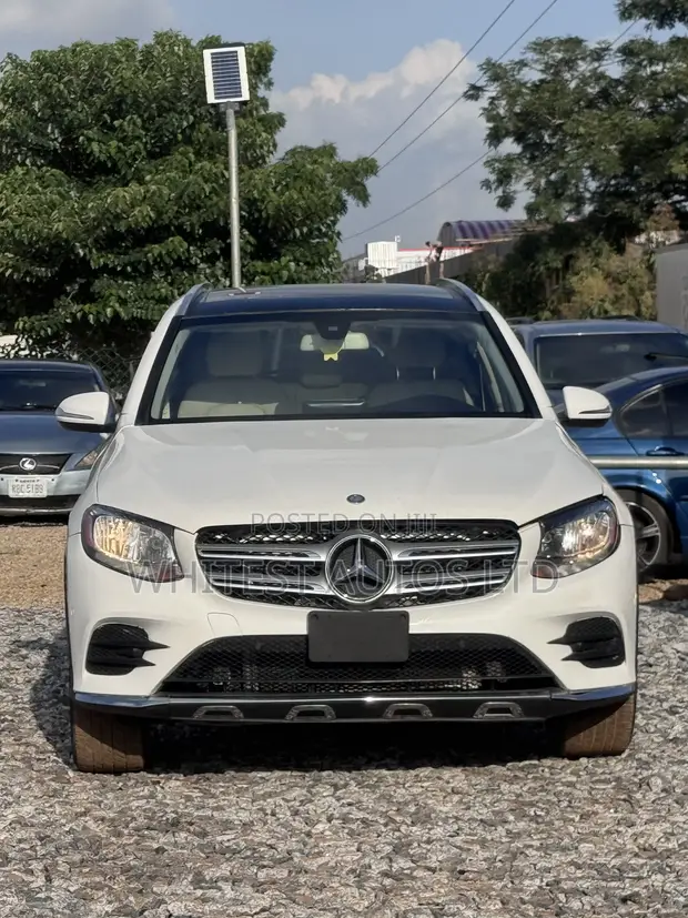 Mercedes-Benz GLC300 2016 White - 1