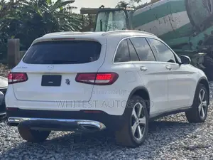 Mercedes-Benz GLC300 2016 White