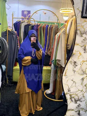 Gown da Hijab Mai Girma Biyu
