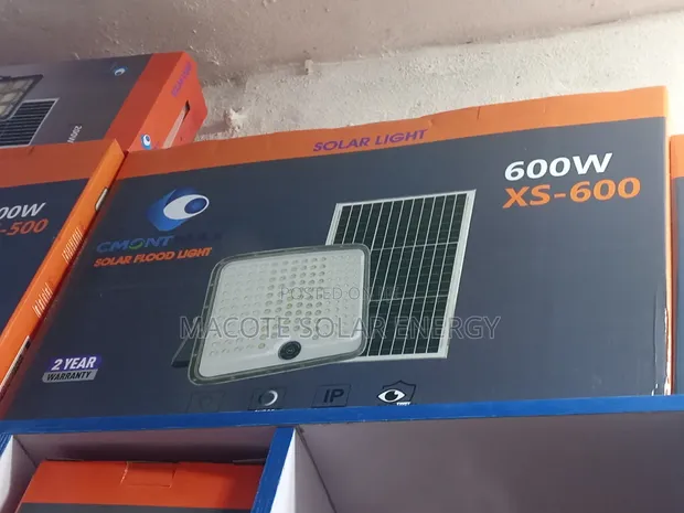 600W Cmontmax Solar Flood Light - 1