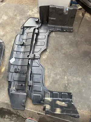 Cikakken Engine Cover na Hyundai Elantra 2012-2013