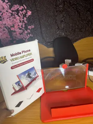Mai Girma Da Fuskar Wayar Hannu