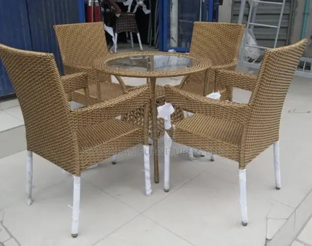 4-Seater Rattan Dining Set - Outdoor - 1