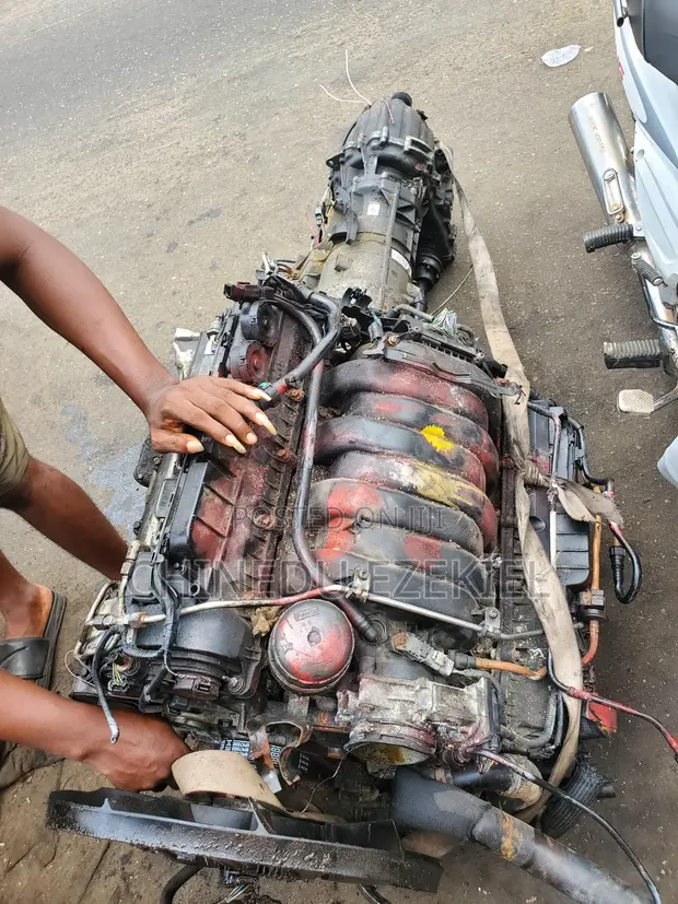 Land Rover Range Rover Engine and Gear - 1