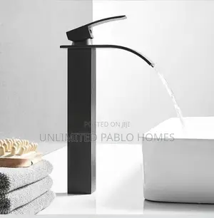 Modern Freestanding Bathtub Faucet with Hand Shower