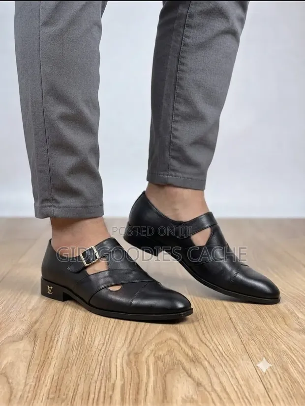 Men's Modern Cross-Strap Buckle Sandals - 1