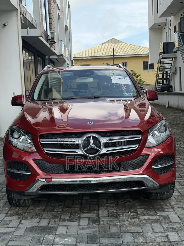 Mercedes-Benz GLE 350 2017 Red - 1