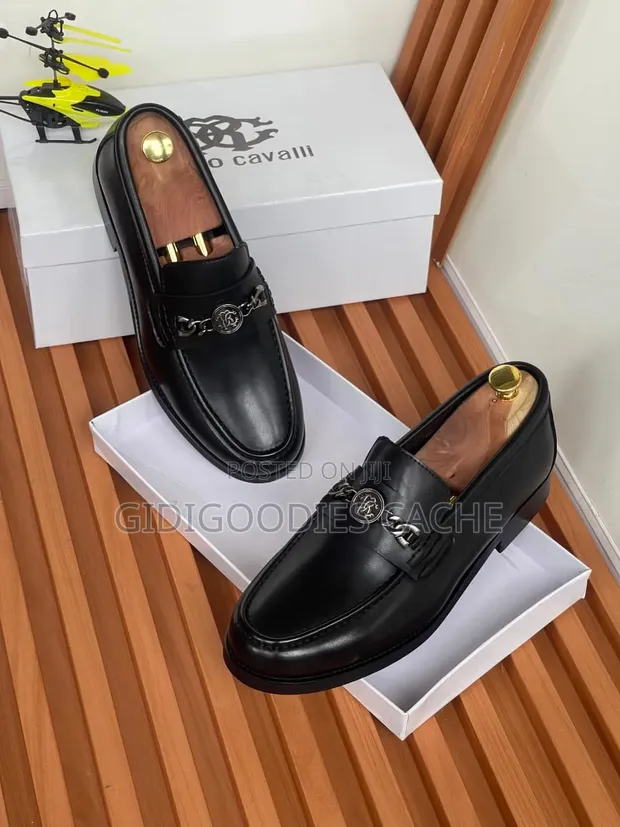 Roberto Cavalli Takalmi Mazan Baki Na Fatawar Fata Mai Sarkar Logo - 1