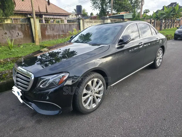 2016 Mercedes-Benz E350 Base 4Matic Sedan - 1