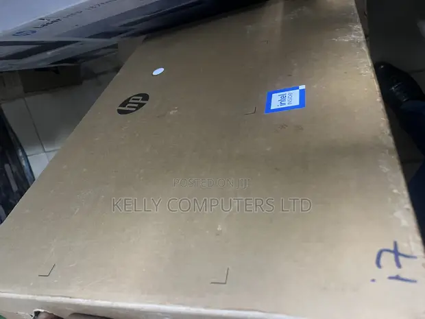 HP AiO 24 Desktop Computer - 8GB RAM, Intel Core i7, 512GB SSD - 1