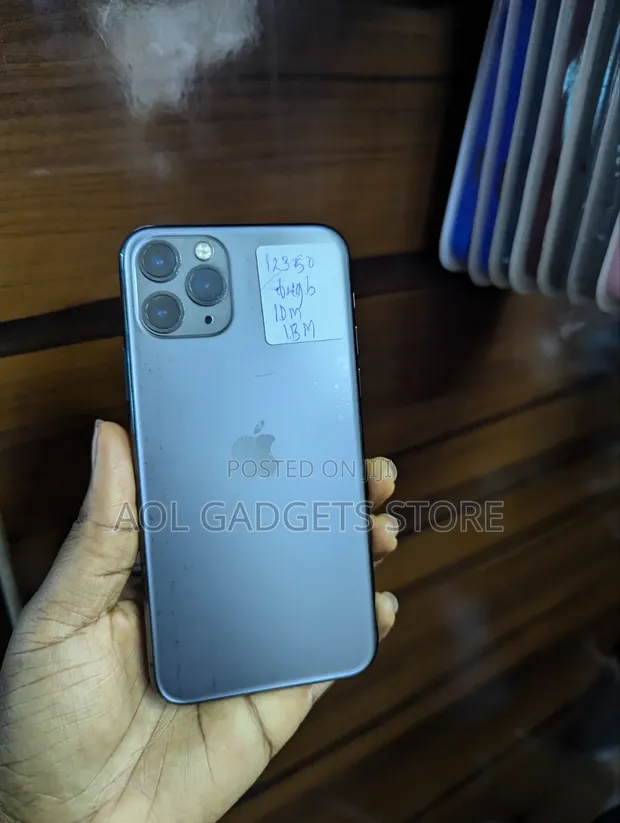 Apple iPhone 11 Pro 64GB Gray - 1