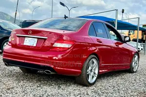 Mercedes-Benz C350 2009 Red