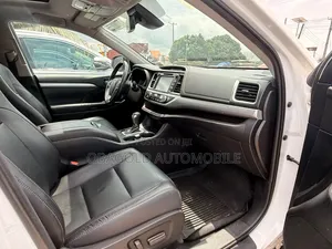 Toyota Highlander XLE 2019 Fari