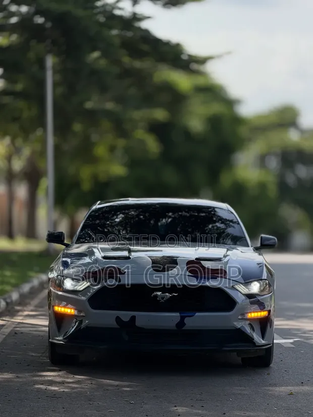 Ford Mustang 2019 White - 1