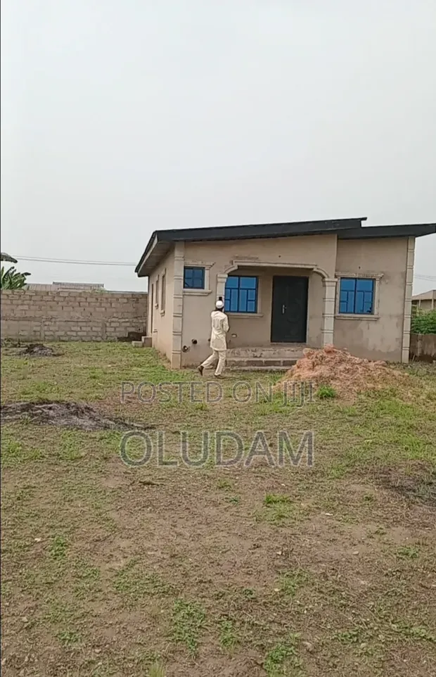 3 Bedroom Carcass Bungalow a Kajola, Ado-Odo/Ota Don Sawa - 1