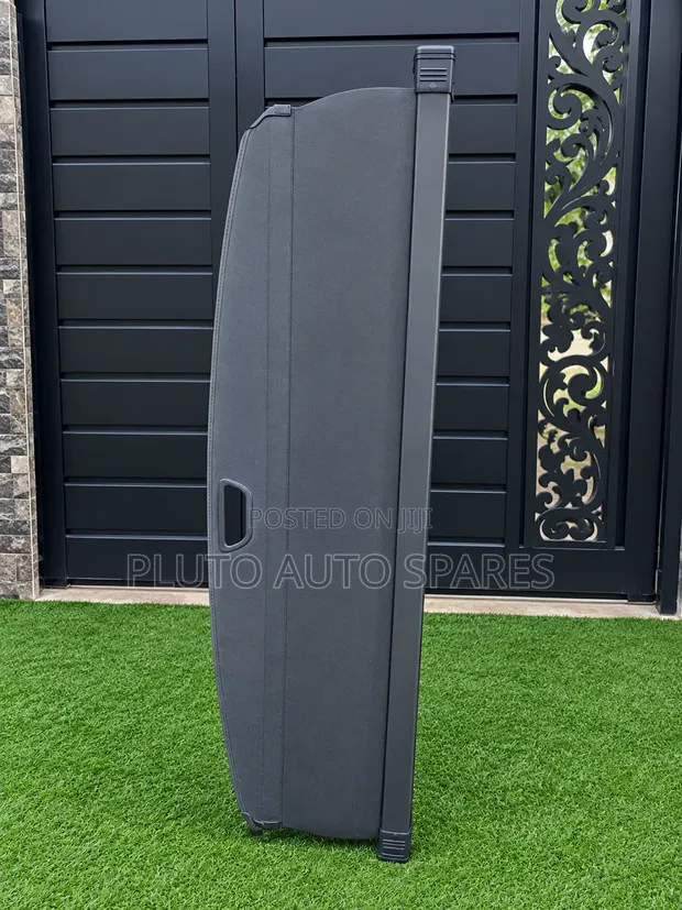 2020 Mercedes-Benz G-Wagon Retractable Roller Boot Cover - 1
