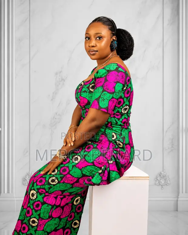 Waitress/Waiter - Hardworking & Adaptable - 1