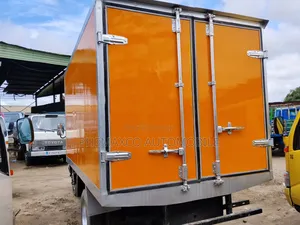 Toyota Dyna 200 Motar Tukun-tukun Mai Rufi (An Yi Amfani Da Ita A Kasashen Waje)