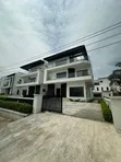 5-Bedroom Duplex da Pool & Cinema a Megamound, Ikota - 1