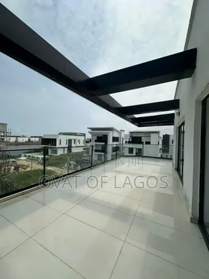 5-Bedroom Duplex da Pool & Cinema a Megamound, Ikota