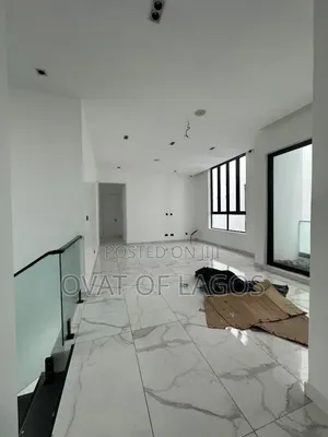 5-Bedroom Duplex with Pool & BQ in Megamound, Ikota