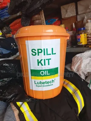 Complete Oil Spill Kit