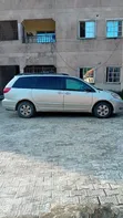 Toyota Sienna LE 8 Passenger 2010 Silver - 2