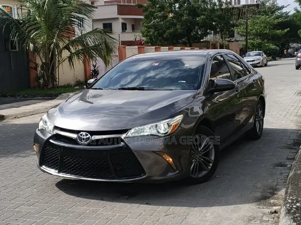 Toyota Camry SE Sedan ta 2016 - 1