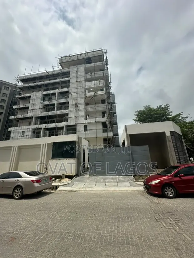 5-Bedroom Maisonette with Rooftop & Pool in Banana Island - 1