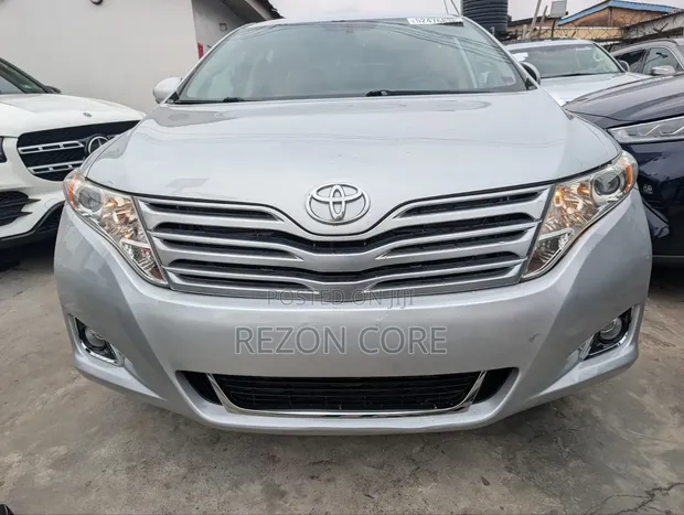 Toyota Venza LE 2009 Silver - 1