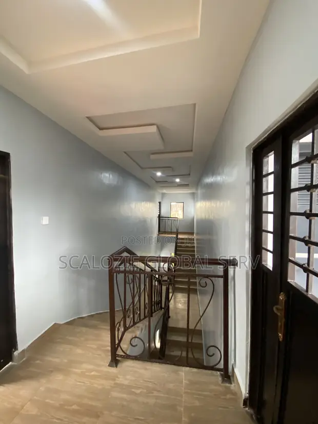 Sabon 2 Bedroom Apartment Don Hayarwa a Mercyland Estate, Port Harcourt - 1