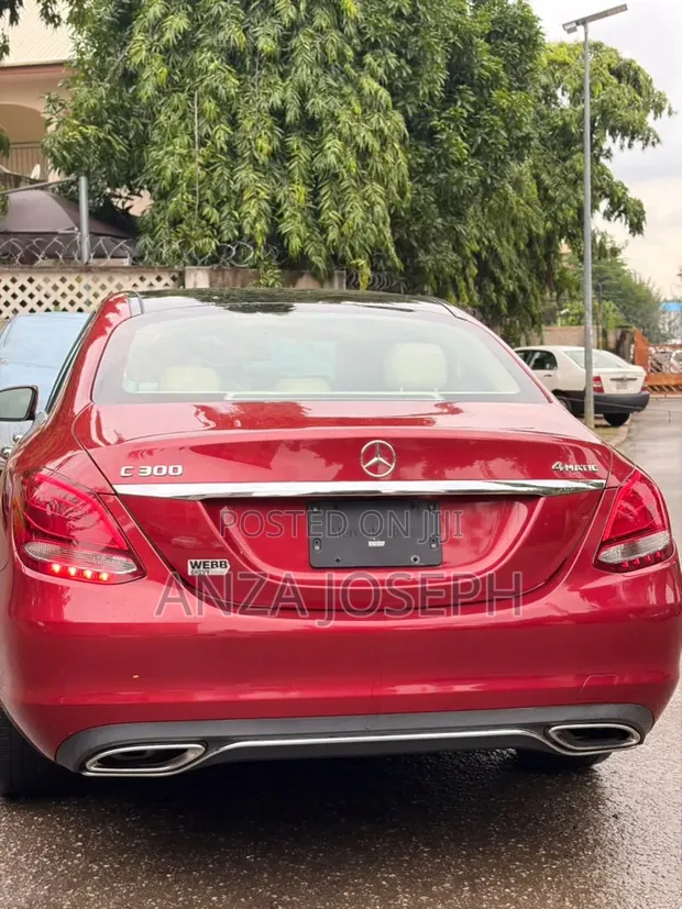 2017 Mercedes-Benz C300 Red - 1