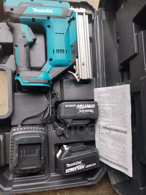 Makita F30 Cordless Nail Gun (18V) - 1