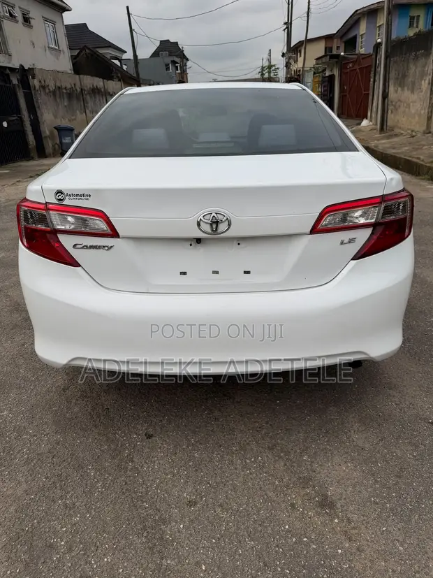 2013 Toyota Camry LE White - 1