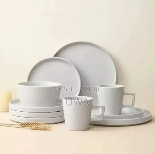 16-Piece Modern Matte Ceramic Dinnerware Set - 1