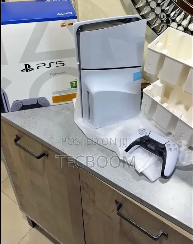 PS5 Slim Akwatin Bude Tare Da Wasanni - 1