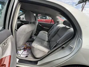 2004 Toyota Corolla Silver