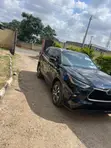 2022 Toyota Highlander XLE Black - 4