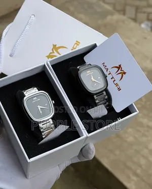 Matturi Women's Wristwatch