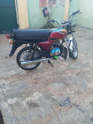 Bajaj Boxer 100 2023 Red